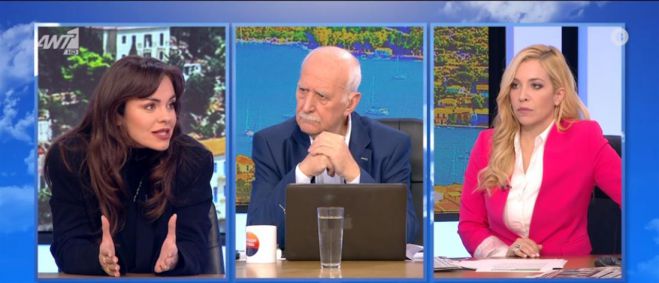 &Epsilon;&upsilon;&delta;&omicron;&kappa;ί&alpha; &Tau;&sigma;&alpha;&gamma;&kappa;&lambda;ή &gamma;&iota;&alpha; &Phi;&lambda;&omega;&rho;ί&delta;&eta;: &laquo;Ό&sigma;&omicron;&iota; &pi;&omicron;&lambda;&iota;&tau;&iota;&kappa;&omicron;ί &kappa;&rho;ύ&beta;&omicron;&nu;&tau;&alpha;&iota; &pi;ί&sigma;&omega; &alpha;&pi;ό &tau;&omicron; &delta;&alpha;&chi;&tau;&upsilon;&lambda;ά&kappa;&iota; &tau;&omicron;&upsilon;&sigmaf; &epsilon;ί&nu;&alpha;&iota; &ldquo;&phi;&lambda;ώ&rho;&omicron;&iota;&rdquo;&raquo;
