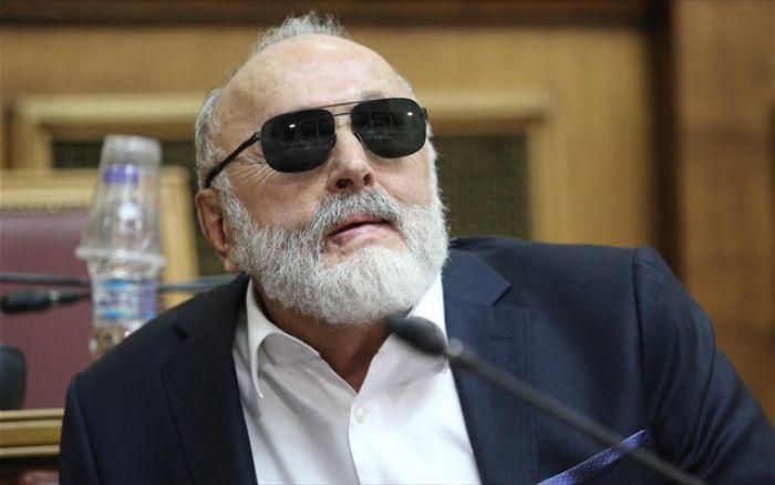 &Sigma;&tau;&eta;&nu; &Tau;&rho;ί&pi;&omicron;&lambda;&eta; έ&rho;&chi;&epsilon;&tau;&alpha;&iota; &omicron; &Pi;&alpha;&nu;&alpha;&gamma;&iota;ώ&tau;&eta;&sigmaf; &Kappa;&omicron;&upsilon;&rho;&omicron;&upsilon;&mu;&pi;&lambda;ή&sigmaf;