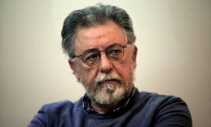 &Gamma;&iota;ά&nu;&nu;&eta;&sigmaf; &Pi;&alpha;&nu;&omicron;ύ&sigma;&eta;&sigmaf;: &laquo;&Pi;ά&nu;&tau;&alpha; έ&lambda;&epsilon;&gamma;&alpha; ό&tau;&iota; &epsilon;ί&mu;&alpha;&iota; &Pi;&Alpha;&Sigma;&Omicron;&Kappa;&omicron;&gamma;&epsilon;&nu;ή&sigmaf;&raquo;