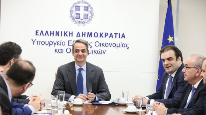 Χτύπησαν ξανά οι «γαλάζιοι» αντάρτες με ερώτηση για Θράκη και Αιγαίο