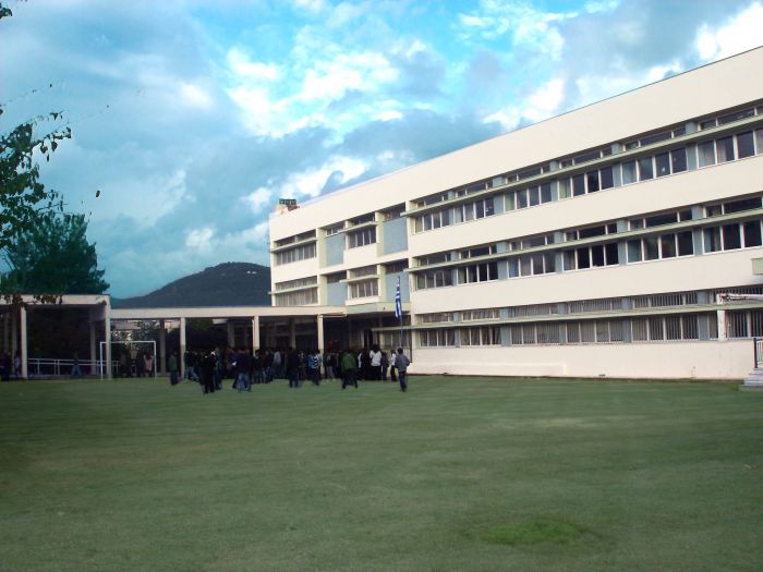 Ό&lambda;&alpha; &tau;&alpha; &sigma;&chi;&omicron;&lambda;&epsilon;ί&alpha; &tau;&eta;&sigmaf; &Pi;&epsilon;&rho;&iota;&phi;έ&rho;&epsilon;&iota;&alpha;&sigmaf; &Pi;&epsilon;&lambda;&omicron;&pi;&omicron;&nu;&nu;ή&sigma;&omicron;&upsilon; &theta;&alpha; &epsilon;&kappa;&pi;&rho;&omicron;&sigma;&omega;&pi;ή&sigma;&epsilon;&iota; &tau;&omicron; 2&omicron; &Gamma;&upsilon;&mu;&nu;ά&sigma;&iota;&omicron; &Tau;&rho;ί&pi;&omicron;&lambda;&eta;&sigmaf;!