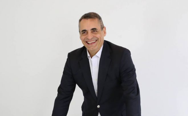 &Tau;&zeta;&iota;&omicron;ύ&mu;&eta;&sigmaf; &sigma;&epsilon; &Sigma;&mu;&upsilon;&rho;&nu;&iota;ώ&tau;&eta;: "&Epsilon;&gamma;ώ &delta;&epsilon;&nu; ή&mu;&omicron;&upsilon;&nu; &delta;ή&mu;&alpha;&rho;&chi;&omicron;&sigmaf;, &omicron;ύ&tau;&epsilon; &kappa;&alpha;&nu; &alpha;&nu;&tau;&iota;&delta;ή&mu;&alpha;&rho;&chi;&omicron;&sigmaf; &pi;&omicron;&tau;έ !"