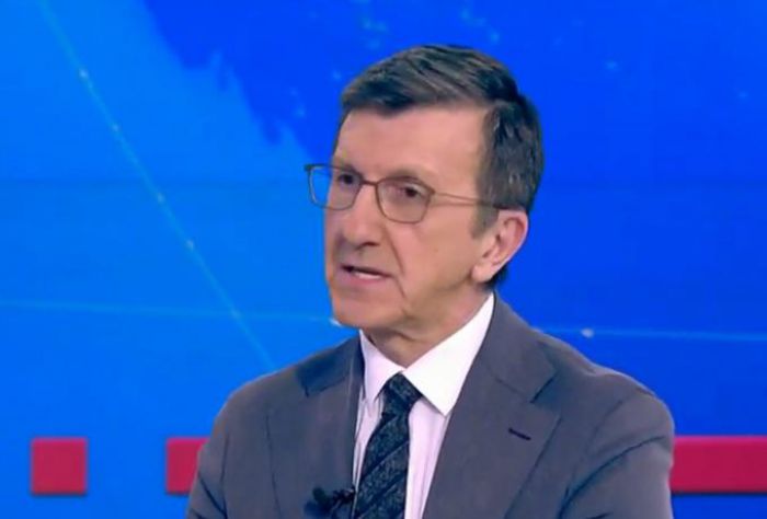 &Pi;&omicron;&rho;&tau;&omicron;&sigma;ά&lambda;&tau;&epsilon;: &laquo;&Theta;έ&lambda;&epsilon;&iota;&sigmaf; &sigma;ύ&nu;&tau;&alpha;&xi;&eta; &tau;&omicron;&nu; &epsilon;&pi;ό&mu;&epsilon;&nu;&omicron; &mu;ή&nu;&alpha;; &Tau;&rho;ά&beta;&alpha; &nu;&alpha; &epsilon;&mu;&beta;&omicron;&lambda;&iota;&alpha;&sigma;&tau;&epsilon;ί&sigmaf;&raquo;! (vd)