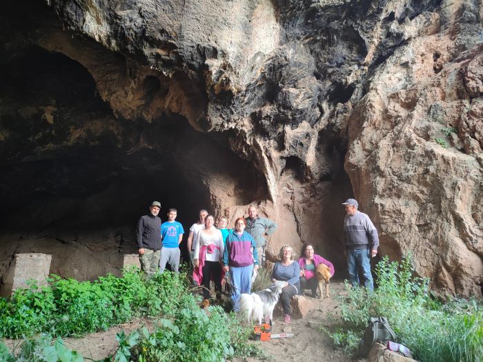Καρύταινα | Καθαρίστηκε το μονοπάτι που οδηγεί στη σπηλιά της Καβιας (εικόνες)