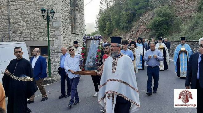 &Eta; &Kappa;&alpha;&rho;ύ&tau;&alpha;&iota;&nu;&alpha; &beta;ά&zeta;&epsilon;&iota; &tau;&alpha; &gamma;&iota;&omicron;&rho;&tau;&iota;&nu;ά &tau;&eta;&sigmaf;!