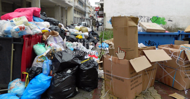 Ξανά το ΚΕΕΛΠΝΟ στην Τρίπολη–Ψεκασμό και άμεσο μάζεμα των σκουπιδιών ζητά ο Λυκουρέντζος