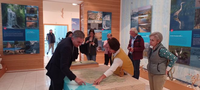 "&Delta;&iota;&kappa;&alpha;&iota;&omicron;&sigma;ύ&nu;&eta;, &pi;&alpha;&nu;&tau;&omicron;ύ" &zeta;ή&tau;&eta;&sigma;&epsilon; &omicron; &Epsilon;&upsilon;&kappa;&lambda;&epsilon;ί&delta;&eta;&sigmaf; &Tau;&sigma;&alpha;&kappa;&alpha;&lambda;ώ&tau;&omicron;&sigmaf; &alpha;&pi;ό &tau;&omicron; &Pi;&alpha;&rho;ά&lambda;&iota;&omicron; Ά&sigma;&tau;&rho;&omicron;&sigmaf; (&epsilon;&iota;&kappa;ό&nu;&epsilon;&sigmaf;)