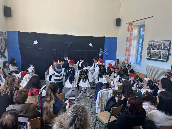 &Eta; &Delta;&eta;&mu;&omicron;&tau;&iota;&kappa;ή &Alpha;&rho;&chi;ή &Gamma;&omicron;&rho;&tau;&upsilon;&nu;ί&alpha;&sigmaf; &sigma;&tau;&omicron;&upsilon;&sigmaf; &sigma;&chi;&omicron;&lambda;&iota;&kappa;&omicron;ύ&sigmaf; &epsilon;&omicron;&rho;&tau;&alpha;&sigma;&mu;&omicron;ύ&sigmaf; &tau;&eta;&sigmaf; 25&eta;&sigmaf; &Mu;&alpha;&rho;&tau;ί&omicron;&upsilon; (&epsilon;&iota;&kappa;ό&nu;&epsilon;&sigmaf;)