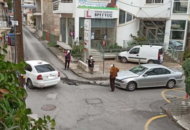 Τρίπολη | Τροχαίο ατύχημα στη διασταύρωση Δημητρακοπούλου και Σπετσεροπούλου