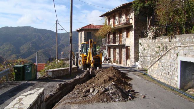 Άρχισαν τα έργα στα Λαγκάδια - Δυσφορία για τον κλειστό δρόμο