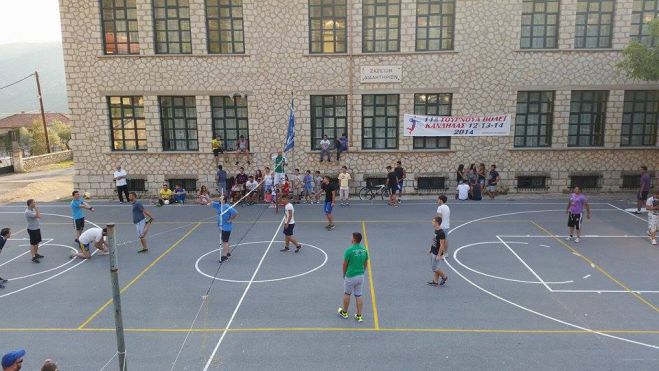 &Mu;&epsilon;&gamma;ά&lambda;&omicron; &tau;&omicron;&upsilon;&rho;&nu;&omicron;&upsilon;ά &beta;ό&lambda;&epsilon;ϊ &kappa;&alpha;&iota; &mu;&pi;ά&sigma;&kappa;&epsilon;&tau; &sigma;&tau;&eta;&nu; &Kappa;&alpha;&nu;&delta;ή&lambda;&alpha;!