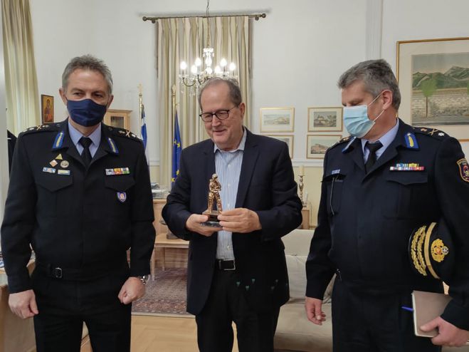 &Sigma;&upsilon;&nu;ά&nu;&tau;&eta;&sigma;&eta; &Nu;ί&kappa;&alpha; &mu;&epsilon; &tau;&eta;&nu; &eta;&gamma;&epsilon;&sigma;ί&alpha; &tau;&omicron;&upsilon; &Pi;&upsilon;&rho;&omicron;&sigma;&beta;&epsilon;&sigma;&tau;&iota;&kappa;&omicron;ύ &Sigma;ώ&mu;&alpha;&tau;&omicron;&sigmaf; &sigma;&tau;&eta;&nu; &Pi;&epsilon;&lambda;&omicron;&pi;ό&nu;&nu;&eta;&sigma;&omicron;