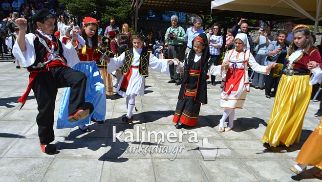 Παραδοσιακοί χοροί για την επέτειο της Μάχης του Λεβιδίου! (vd)
