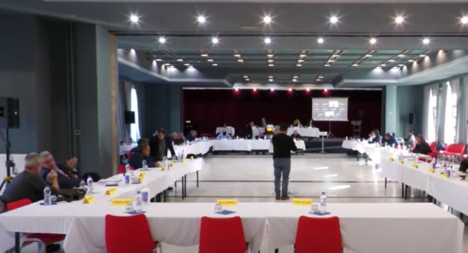 &Eta; &alpha;&pi;ό&phi;&alpha;&sigma;&eta; &tau;&omicron;&upsilon; &pi;&epsilon;&rho;&iota;&phi;&epsilon;&rho;&epsilon;&iota;&alpha;&kappa;&omicron;ύ &sigma;&upsilon;&mu;&beta;&omicron;&upsilon;&lambda;ί&omicron;&upsilon; &epsilon;&nu;ά&nu;&tau;&iota;&alpha; &sigma;&tau;&eta;&nu; &iota;&delta;&iota;&omega;&tau;&iota;&kappa;&omicron;&pi;&omicron;ί&eta;&sigma;&eta; &tau;&omicron;&upsilon; &nu;&epsilon;&rho;&omicron;ύ