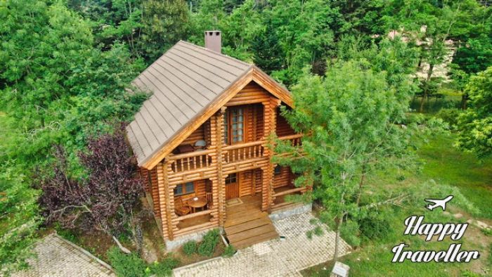 Happy Traveller &sigma;&tau;&eta;&nu; &Omicron;&rho;&epsilon;&iota;&nu;ή &Alpha;&rho;&kappa;&alpha;&delta;ί&alpha; - &Delta;&epsilon;ί&tau;&epsilon; ό&lambda;&omicron; &tau;&omicron; &beta;' &mu;έ&rho;&omicron;&sigmaf;! (vd)