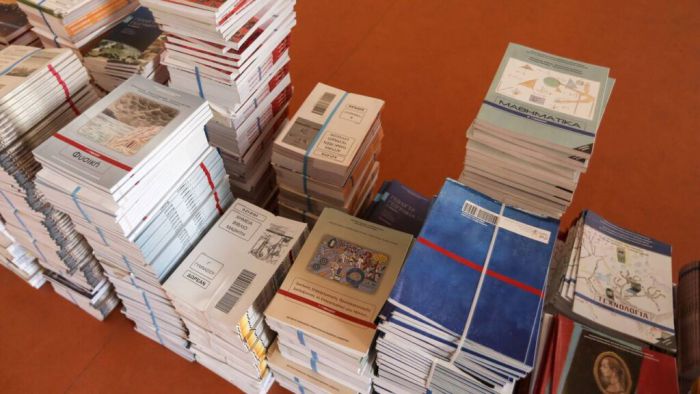 Έ&rho;&chi;&epsilon;&tau;&alpha;&iota; &tau;&omicron; &Kappa;&alpha;&lambda;ά&theta;&iota; &Sigma;&chi;&omicron;&lambda;&iota;&kappa;ώ&nu;