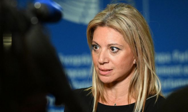 Καρυστιανού: &quot;Ο Καραχάλιος μιλάει για κάτι υποθετικό -Η λέξη κόμμα και το όνομά μου δεν είναι συμβατά&quot;