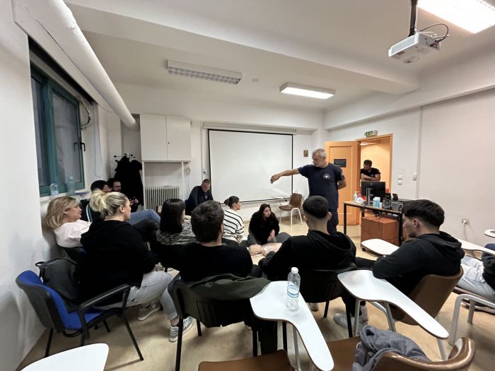 ΕΚΑΒ Τρίπολης | Εκπαίδευση ΚΑΡΠΑ σε σπουδαστές της ΣΑΕΚ Παναρκαδικού Νοσοκομείου (εικόνες)