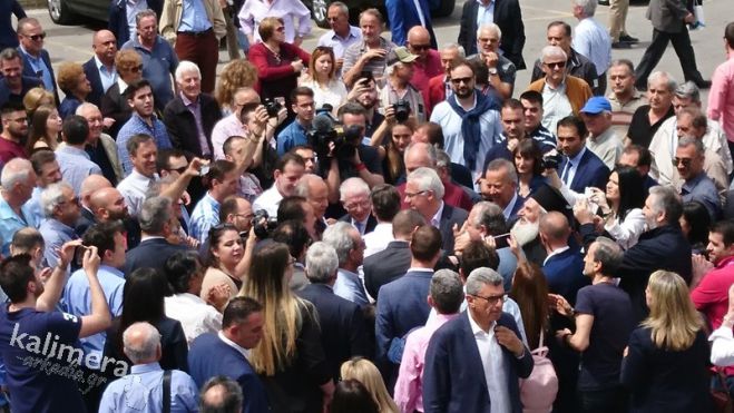 &Tau;&rho;ί&pi;&omicron;&lambda;&eta; | &Eta; ά&phi;&iota;&xi;&eta; &tau;&omicron;&upsilon; &Kappa;&upsilon;&rho;&iota;ά&kappa;&omicron;&upsilon; &Mu;&eta;&tau;&sigma;&omicron;&tau;ά&kappa;&eta; &sigma;&tau;&eta;&nu; &kappa;&epsilon;&nu;&tau;&rho;&iota;&kappa;ή &pi;&lambda;&alpha;&tau;&epsilon;ί&alpha; &mu;έ&sigma;&alpha; &alpha;&pi;ό &pi;&alpha;&nu;&omicron;&rho;&alpha;&mu;&iota;&kappa;έ&sigmaf; &epsilon;&iota;&kappa;ό&nu;&epsilon;&sigmaf;!