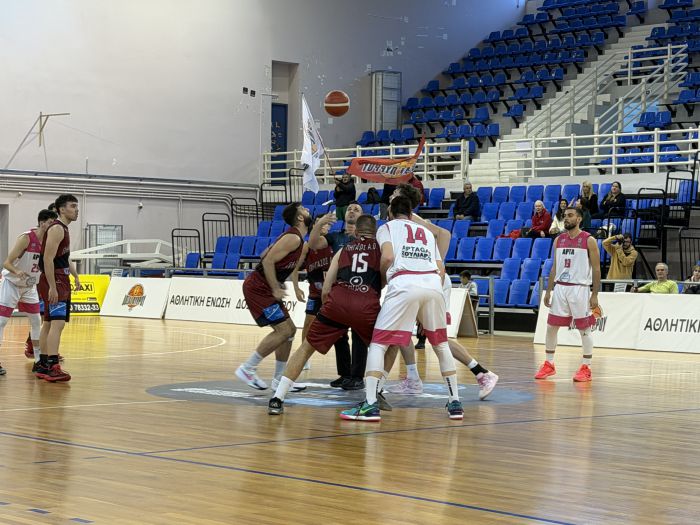 &Mu;&epsilon; ή&tau;&tau;&alpha; &xi;&epsilon;&kappa;ί&nu;&eta;&sigma;&epsilon; &tau;&eta; &nu;έ&alpha; &chi;&rho;&omicron;&nu;&iota;ά &omicron; &Pi;ή&gamma;&alpha;&sigma;&omicron;&sigmaf; (&epsilon;&iota;&kappa;ό&nu;&epsilon;&sigmaf;)