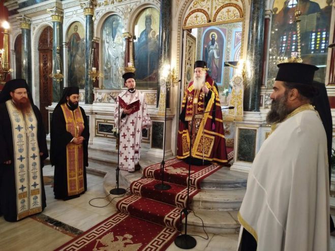 &Eta; &Mu;&eta;&tau;&rho;ό&pi;&omicron;&lambda;&eta; &Mu;&alpha;&nu;&tau;&iota;&nu;&epsilon;ί&alpha;&sigmaf; &kappa;&alpha;&iota; &Kappa;&upsilon;&nu;&omicron;&upsilon;&rho;ί&alpha;&sigmaf; &gamma;&iota;&alpha; &tau;&omicron;&nu; &epsilon;&omicron;&rho;&tau;&alpha;&sigma;&mu;ό &tau;&omicron;&upsilon; &Alpha;&gamma;ί&omicron;&upsilon; &Mu;&epsilon;&gamma;&alpha;&lambda;&omicron;&mu;ά&rho;&tau;&upsilon;&rho;&omicron;&sigmaf; &Alpha;&rho;&tau;&epsilon;&mu;ί&omicron;&upsilon;, &Pi;&rho;&omicron;&sigma;&tau;ά&tau;&omicron;&upsilon; &tau;&eta;&sigmaf; &Epsilon;&lambda;&lambda;&eta;&nu;&iota;&kappa;ή&sigmaf; &Alpha;&sigma;&tau;&upsilon;&nu;&omicron;&mu;ί&alpha;&sigmaf; (&epsilon;&iota;&kappa;ό&nu;&epsilon;&sigmaf;)
