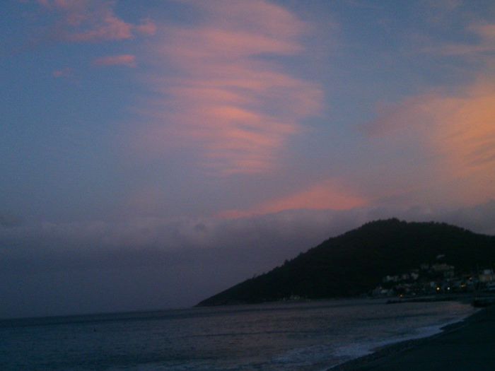 &Kappa;&alpha;&nu;&epsilon;ί&sigmaf; &delta;&epsilon;&nu; &nu;&tau;&rho;έ&pi;&epsilon;&tau;&alpha;&iota; &gamma;&iota;&alpha; &tau;&alpha; &sigma;&upsilon;&nu;&epsilon;&chi;ό&mu;&epsilon;&nu;&alpha; black out &sigma;&tau;&omicron;&nu; &Tau;&upsilon;&rho;ό;