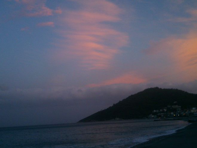 &Kappa;&alpha;&nu;&epsilon;ί&sigmaf; &delta;&epsilon;&nu; &nu;&tau;&rho;έ&pi;&epsilon;&tau;&alpha;&iota; &gamma;&iota;&alpha; &tau;&alpha; &sigma;&upsilon;&nu;&epsilon;&chi;ό&mu;&epsilon;&nu;&alpha; black out &sigma;&tau;&omicron;&nu; &Tau;&upsilon;&rho;ό;