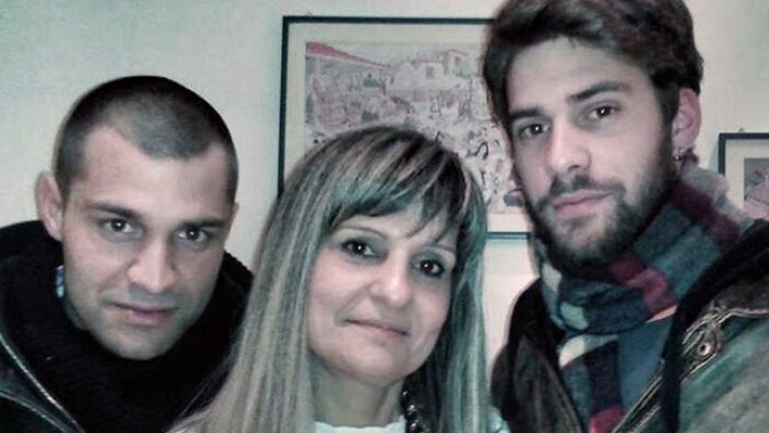 &Mu;&eta;&tau;έ&rho;&alpha; 58 &chi;&rho;&omicron;&nu;ώ&nu; &mu;&epsilon; &delta;&upsilon;&omicron; &pi;&alpha;&iota;&delta;&iota;ά &alpha;&pi;ό &tau;&omicron; Ά&rho;&gamma;&omicron;&sigmaf; &alpha;&rho;&iota;&sigma;&tau;&omicron;ύ&chi;&omicron;&sigmaf; &sigma;&tau;&omicron; &tau;&mu;ή&mu;&alpha; "&Theta;&epsilon;&alpha;&tau;&rho;&iota;&kappa;ώ&nu; &Sigma;&pi;&omicron;&upsilon;&delta;ώ&nu;" &sigma;&tau;&omicron; &Nu;&alpha;ύ&pi;&lambda;&iota;&omicron;