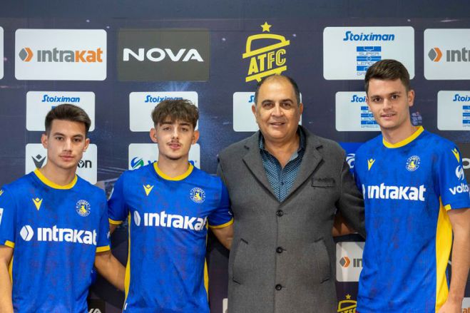 &Tau;&rho;&epsilon;&iota;&sigmaf; &nu;έ&omicron;&iota; &epsilon;&pi;&alpha;&gamma;&gamma;&epsilon;&lambda;&mu;&alpha;&tau;ί&epsilon;&sigmaf; &pi;&omicron;&delta;&omicron;&sigma;&phi;&alpha;&iota;&rho;&iota;&sigma;&tau;έ&sigmaf; &sigma;&tau;&omicron;&nu; &Alpha;&sigma;&tau;έ&rho;&alpha; &Tau;&rho;ί&pi;&omicron;&lambda;&eta;&sigmaf;!