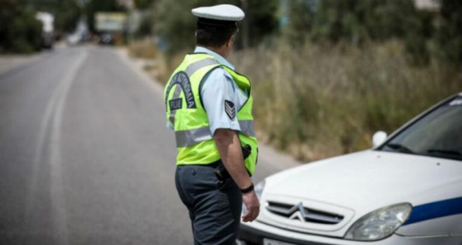 Τροχαίο ατύχημα στην Αθηνών – Κορίνθου | Αυτοκίνητο συγκρούστηκε με λεωφορείο