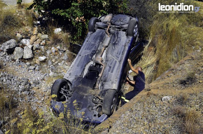 Τροχαίο ατύχημα σημειώθηκε κοντά στο Κρυονέρι (εικόνες)