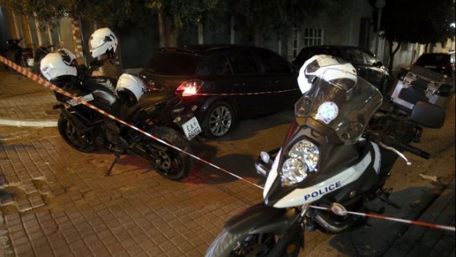 &Tau;&rho;&epsilon;&iota;&sigmaf; &epsilon;&mu;&pi;&rho;&eta;&sigma;&tau;&iota;&kappa;έ&sigmaf; &epsilon;&pi;&iota;&theta;έ&sigma;&epsilon;&iota;&sigmaf; &sigma;&epsilon; &kappa;&alpha;&tau;&omicron;&iota;&kappa;ί&epsilon;&sigmaf; &sigma;&tau;&epsilon;&lambda;&epsilon;&chi;ώ&nu; &tau;&eta;&sigmaf; &Nu;&Delta; &sigma;&tau;&eta; &Theta;&epsilon;&sigma;&sigma;&alpha;&lambda;&omicron;&nu;ί&kappa;&eta;