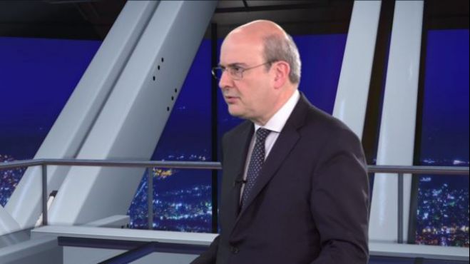 &Upsilon;&pi;&omicron;&upsilon;&rho;&gamma;ό&sigmaf; &Epsilon;&rho;&gamma;&alpha;&sigma;ί&alpha;&sigmaf;: &laquo;&Omicron; &kappa;&alpha;&tau;ώ&tau;&alpha;&tau;&omicron;&sigmaf; &mu;&iota;&sigma;&theta;ό&sigmaf; &delta;&epsilon; &theta;&alpha; &phi;&tau;ά&sigma;&epsilon;&iota; &tau;&alpha; 800 &epsilon;&upsilon;&rho;ώ&raquo;