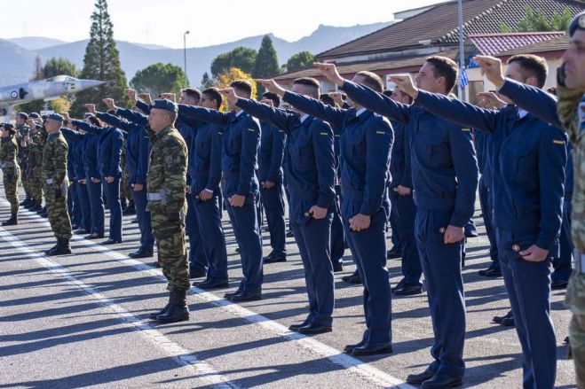 Επαγγελματίες Οπλίτες ορκίστηκαν στην Τρίπολη (εικόνες)