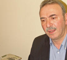 &Nu;. &Delta;&epsilon;&lambda;&phi;ά&kappa;&eta;&sigmaf;: &laquo;&Epsilon;&nu; &kappa;&rho;&upsilon;&pi;&tau;ώ έ&gamma;&iota;&nu;&epsilon; &eta; έ&kappa;&delta;&omicron;&sigma;&eta; &tau;&eta;&sigmaf; &omicron;&iota;&kappa;&omicron;&delta;&omicron;&mu;&iota;&kappa;ή&sigmaf; ά&delta;&epsilon;&iota;&alpha;&sigmaf; &gamma;&iota;&alpha; &tau;&eta; &Beta;ί&lambda;&alpha; &Tau;&omicron;&upsilon;&rho;&kappa;&omicron;&beta;&alpha;&sigma;ί&lambda;&eta;&raquo; (vd)