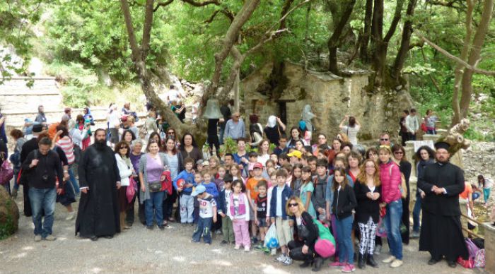 &Epsilon;&kappa;&delta;&rho;&omicron;&mu;ή &sigma;&tau;&eta;&nu; &Alpha;&gamma;ί&alpha; &Theta;&epsilon;&omicron;&delta;ώ&rho;&alpha; &Beta;ά&sigma;&tau;&alpha; &gamma;&iota;&alpha; &pi;&alpha;&iota;&delta;&iota;ά &tau;&omega;&nu; &Kappa;&alpha;&tau;&eta;&chi;&eta;&tau;&iota;&kappa;ώ&nu; &Sigma;&chi;&omicron;&lambda;&epsilon;ί&omega;&nu; (&epsilon;&iota;&kappa;ό&nu;&epsilon;&sigmaf;)