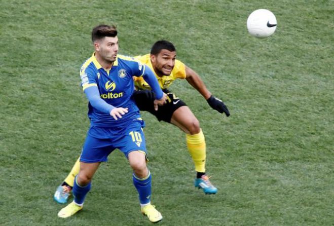 &Sigma;&tau;&alpha; &Eta;&nu;&omega;&mu;έ&nu;&alpha; &Alpha;&rho;&alpha;&beta;&iota;&kappa;ά &Epsilon;&mu;&iota;&rho;ά&tau;&alpha; &omicron; &Lambda;&omicron;&upsilon;ί&sigmaf; &Phi;&epsilon;&rho;&nu;ά&nu;&tau;&epsilon;&theta; &tau;&omicron;&upsilon; &Alpha;&sigma;&tau;έ&rho;&alpha;