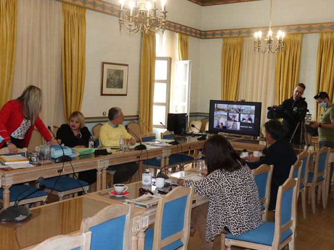 &Alpha;&upsilon;&tau;ά &tau;&alpha; έ&rho;&gamma;&alpha; &gamma;&iota;&alpha; &tau;&eta;&nu; &Alpha;&rho;&kappa;&alpha;&delta;ί&alpha; &epsilon;&nu;έ&kappa;&rho;&iota;&nu;&epsilon; &eta; &Omicron;&iota;&kappa;&omicron;&nu;&omicron;&mu;&iota;&kappa;ή &Epsilon;&pi;&iota;&tau;&rho;&omicron;&pi;ή &tau;&eta;&sigmaf; &Pi;&epsilon;&rho;&iota;&phi;έ&rho;&epsilon;&iota;&alpha;&sigmaf;!