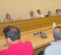 &Omicron;&iota; &delta;ή&mu;&alpha;&rho;&chi;&omicron;&iota; &tau;&eta;&sigmaf; &Pi;&epsilon;&lambda;&omicron;&pi;&omicron;&nu;&nu;ή&sigma;&omicron;&upsilon; &sigma;&tau;έ&lambda;&nu;&omicron;&upsilon;&nu; &mu;ή&nu;&upsilon;&mu;&alpha; &pi;&rho;&omicron;&sigmaf; ό&lambda;&omicron;&upsilon;&sigmaf;: &laquo;&Delta;&epsilon;&nu; &pi;&lambda;&eta;&rho;ώ&nu;&omicron;&upsilon;&mu;&epsilon; &kappa;&alpha;&nu;έ&nu;&alpha; &pi;&rho;ό&sigma;&tau;&iota;&mu;&omicron; &gamma;&iota;&alpha; &tau;&alpha; &sigma;&kappa;&omicron;&upsilon;&pi;ί&delta;&iota;&alpha;&raquo;!