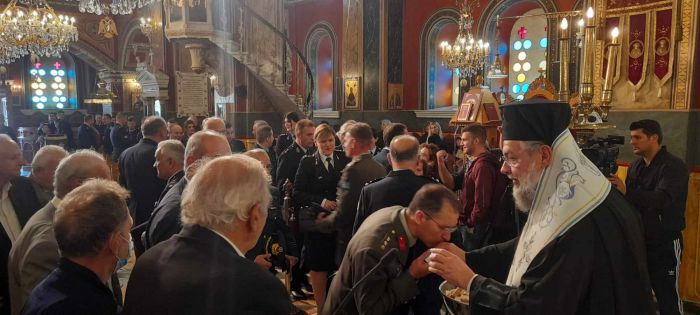 &Eta; &epsilon;&omicron;&rho;&tau;ή &tau;&omicron;&upsilon; &Alpha;&gamma;ί&omicron;&upsilon; &Alpha;&rho;&tau;&epsilon;&mu;ί&omicron;&upsilon; &sigma;&tau;&eta;&nu; &Tau;&rho;ί&pi;&omicron;&lambda;&eta; (&epsilon;&iota;&kappa;ό&nu;&epsilon;&sigmaf;)