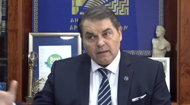 &Kappa;&alpha;&mu;&pi;ό&sigma;&omicron;&sigmaf;: "&Eta; &mu;ό&nu;&eta; &lambda;ύ&sigma;&eta; &gamma;&iota;&alpha; &pi;&rho;ό&sigma;&phi;&upsilon;&gamma;&epsilon;&sigmaf; &kappa;&alpha;&iota; &mu;&epsilon;&tau;&alpha;&nu;ά&sigma;&tau;&epsilon;&sigmaf; &epsilon;ί&nu;&alpha;&iota; &nu;&alpha; &phi;&iota;&lambda;&omicron;&xi;&epsilon;&nu;&eta;&theta;&omicron;ύ&nu; &sigma;&epsilon; &pi;&lambda;&omicron;ί&alpha;" (vd)