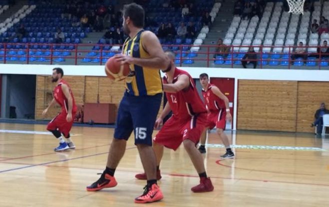 &Alpha;1 &Epsilon;&Kappa;&Alpha;&Sigma;&Kappa;&Epsilon;&Nu;&Omicron;&Pi; | "6 &sigma;&tau;&alpha; 6" &omicron;&iota; &Delta;&rho;&omicron;&mu;&epsilon;ί&sigmaf;, &omicron; &Pi;&omicron;&lambda;ύ&beta;&iota;&omicron;&sigmaf; &kappa;έ&rho;&delta;&iota;&sigma;&epsilon; &tau;&omicron;&nu; &Alpha;&rho;&kappa;&alpha;&delta;&iota;&kappa;ό