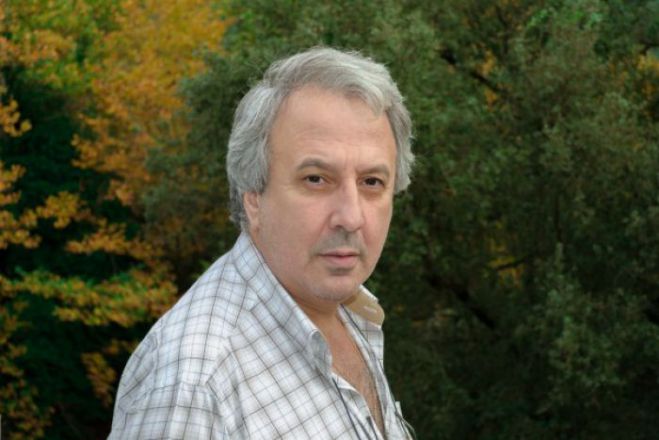 &Mu;&epsilon;&gamma;&alpha;&lambda;ό&pi;&omicron;&lambda;&eta; &ndash; &sigma;&kappa;&omicron;&upsilon;&pi;ί&delta;&iota;&alpha; | &Gamma;&iota;&alpha; &laquo;&kappa;&omega;&lambda;&omicron;&tau;&omicron;ύ&mu;&pi;&alpha;&raquo; &tau;&eta;&sigmaf; &delta;&eta;&mu;&omicron;&tau;&iota;&kappa;ή&sigmaf; &pi;&lambda;&epsilon;&iota;&omicron;&psi;&eta;&phi;ί&alpha;&sigmaf; &mu;&iota;&lambda;ά &omicron; &Gamma;&epsilon;&omega;&rho;&gamma;&alpha;&kappa;ό&pi;&omicron;&upsilon;&lambda;&omicron;&sigmaf;