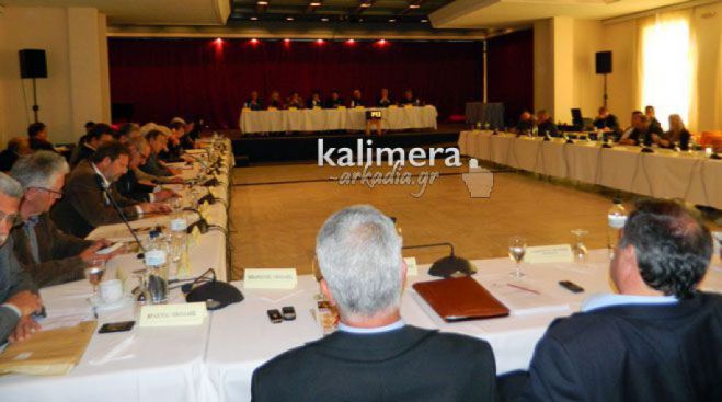 &Sigma;&tau;&eta;&nu; &Kappa;ό&rho;&iota;&nu;&theta;&omicron; &sigma;&upsilon;&nu;&epsilon;&delta;&rho;&iota;ά&zeta;&epsilon;&iota; &tau;&omicron; &Pi;&epsilon;&rho;&iota;&phi;&epsilon;&rho;&epsilon;&iota;&alpha;&kappa;ό &Sigma;&upsilon;&mu;&beta;&omicron;ύ&lambda;&iota;&omicron; &Pi;&epsilon;&lambda;&omicron;&pi;&omicron;&nu;&nu;ή&sigma;&omicron;&upsilon;
