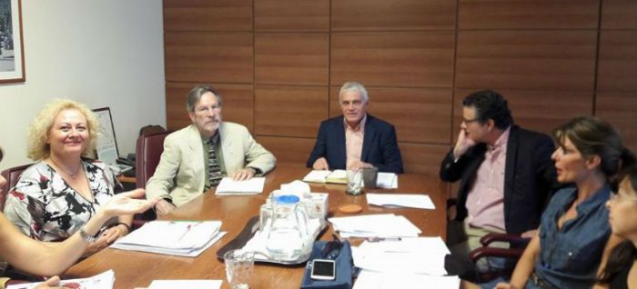 &Nu;&omicron;&mu;&omicron;&theta;&epsilon;&tau;&iota;&kappa;έ&sigmaf; &alpha;&lambda;&lambda;&alpha;&gamma;έ&sigmaf; &sigma;&chi;&epsilon;&delta;&iota;ά&zeta;&epsilon;&iota; &eta; &Kappa;&upsilon;&beta;έ&rho;&nu;&eta;&sigma;&eta; &gamma;&iota;&alpha; &tau;&alpha; &alpha;&delta;έ&sigma;&pi;&omicron;&tau;&alpha; &zeta;ώ&alpha;