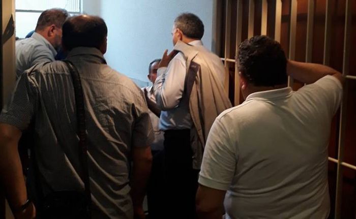 &Kappa;&alpha;&tau;ά&lambda;&eta;&psi;&eta; &sigma;&tau;&alpha; &kappa;&epsilon;&nu;&tau;&rho;&iota;&kappa;ά &gamma;&rho;&alpha;&phi;&epsilon;ί&alpha; &tau;&eta;&sigmaf; &Delta;&Epsilon;&Eta; - &Sigma;&upsilon;&mu;&mu;&epsilon;&tau;&epsilon;ί&chi;&alpha;&nu; &epsilon;&rho;&gamma;&alpha;&zeta;ό&mu;&epsilon;&nu;&omicron;&iota; &kappa;&alpha;&iota; &alpha;&pi;ό &tau;&eta;&nu; &Alpha;&rho;&kappa;&alpha;&delta;ί&alpha;! (&epsilon;&iota;&kappa;ό&nu;&epsilon;&sigmaf;)