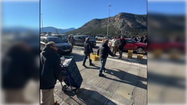 &Mu;ή&lambda;&alpha; &kappa;&alpha;&iota; &kappa;&rho;&alpha;&sigma;ί &mu;&omicron;ί&rho;&alpha;&sigma;&alpha;&nu; &alpha;&gamma;&rho;ό&tau;&epsilon;&sigmaf; &sigma;&epsilon; &tau;&alpha;&xi;&iota;&delta;&iota;ώ&tau;&epsilon;&sigmaf; - "&Alpha;&pi;ό &tau;&eta; &nu;έ&alpha; &epsilon;&beta;&delta;&omicron;&mu;ά&delta;&alpha; &theta;&alpha; &kappa;&lambda;&epsilon;ί&sigma;&omicron;&upsilon;&nu; &tau;&alpha; &delta;&iota;ό&delta;&iota;&alpha; &Nu;&epsilon;&sigma;&tau;ά&nu;&eta;&sigmaf;"! (vd)