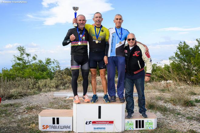 &Pi;&omicron;&delta;&eta;&lambda;&alpha;&sigma;ί&alpha; | &Tau;&rho;ί&alpha; &chi;&rho;&upsilon;&sigma;ά &kappa;&alpha;&iota; έ&nu;&alpha; &chi;ά&lambda;&kappa;&iota;&nu;&omicron; &gamma;&iota;&alpha; &tau;&omicron;&nu; &Pi;&Omicron;&Tau;! (&epsilon;&iota;&kappa;ό&nu;&epsilon;&sigmaf;)