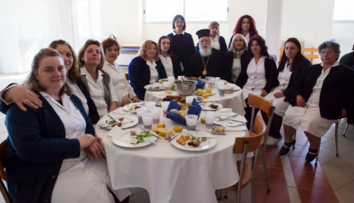 &Gamma;&epsilon;ύ&mu;&alpha; &alpha;&gamma;ά&pi;&eta;&sigmaf; &sigma;&tau;&omicron; &Gamma;&eta;&rho;&omicron;&kappa;&omicron;&mu;&epsilon;ί&omicron; &tau;&eta;&sigmaf; &Tau;&rho;ί&pi;&omicron;&lambda;&eta;&sigmaf; (&epsilon;&iota;&kappa;ό&nu;&epsilon;&sigmaf;)