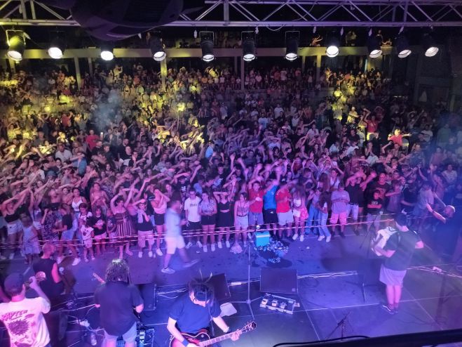 &Xi;έ&phi;&rho;&epsilon;&nu;&omicron; ... party &mu;&epsilon; &tau;&omicron;&upsilon;&sigmaf; Locomondo &sigma;&tau;&omicron; &Lambda;&epsilon;&omega;&nu;ί&delta;&iota;&omicron;! (&epsilon;&iota;&kappa;ό&nu;&epsilon;&sigmaf; - &beta;ί&nu;&tau;&epsilon;&omicron;)